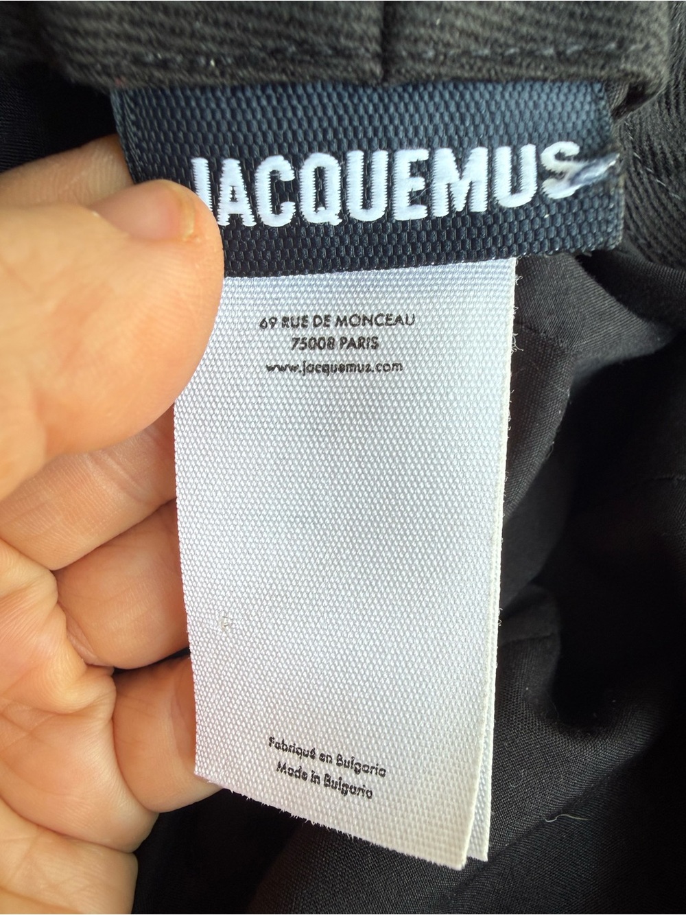 Jacquemus Le Bob Artichaut Black Frayed Bucket Hat Cotton Twill Sz 58 Unisex - Picture 6 of 6